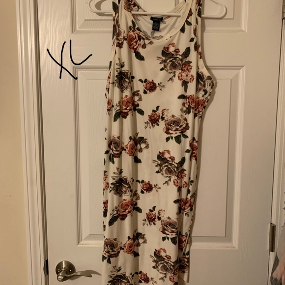 Dress - Picture 1 of 1